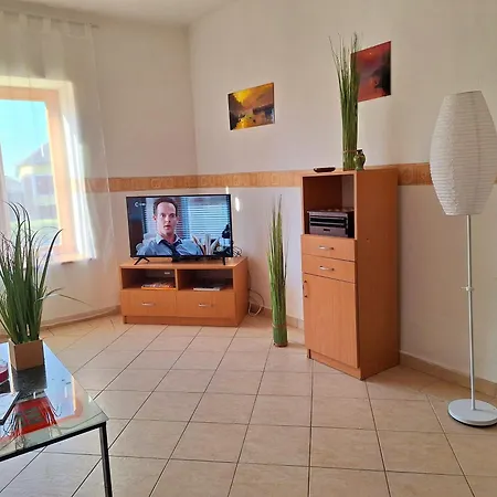 Watair House Apartment Sarud